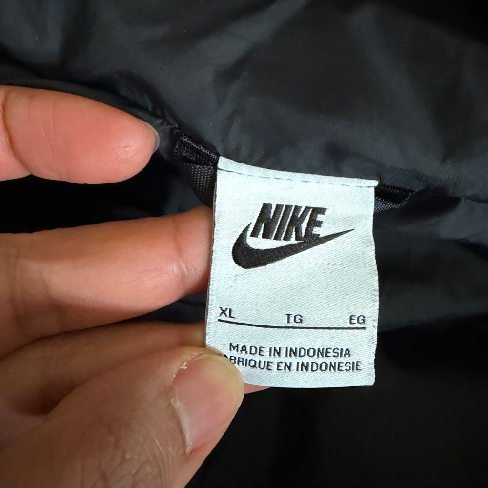 Nike Youth's Full Zip Black Puffer Winter Jacket with Hood Size XL - Picture 6 of 11